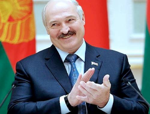 Лукашенко посоветовал лечить коронавирус медом