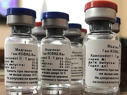 Мурашко анонсировал публикацию данных об исследованиях вакцины от COVID-19