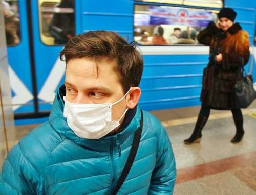 В московском метро при входе стали проверять маски