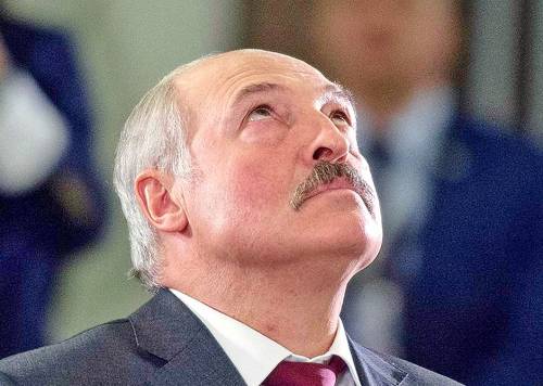 Лукашенко заявил, что ему обидно из-за протестов в Белоруссии