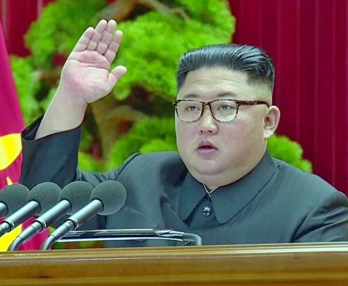 Ким Чен Ын привился экспериментальной вакциной от коронавируса
