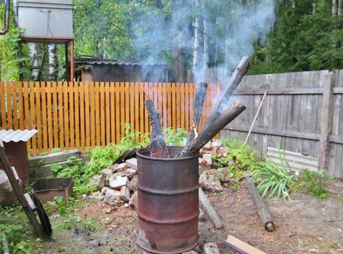Россиянам запретят сжигать мусор и разводить костры на участках