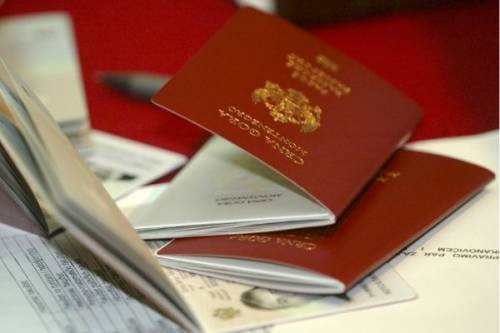 Власти Черногории назвали россиян, получивших «золотые паспорта»