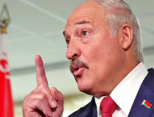 Лукашенко «рубил дрова» и «бегал на лыжах» после заражения омикрон-штаммом