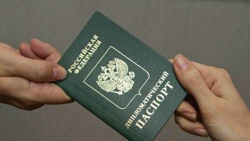 Санкции нипочем! 180 тысяч российских чиновников имеют дипломатические паспорта
